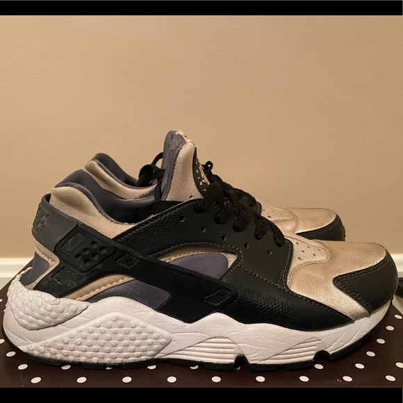 Nike Air Huarache - Picture 1 of 3